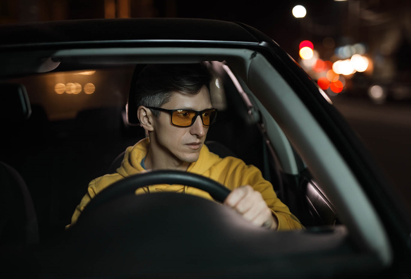 عینک مناسب رانندگی در شب - عینک دید در شب