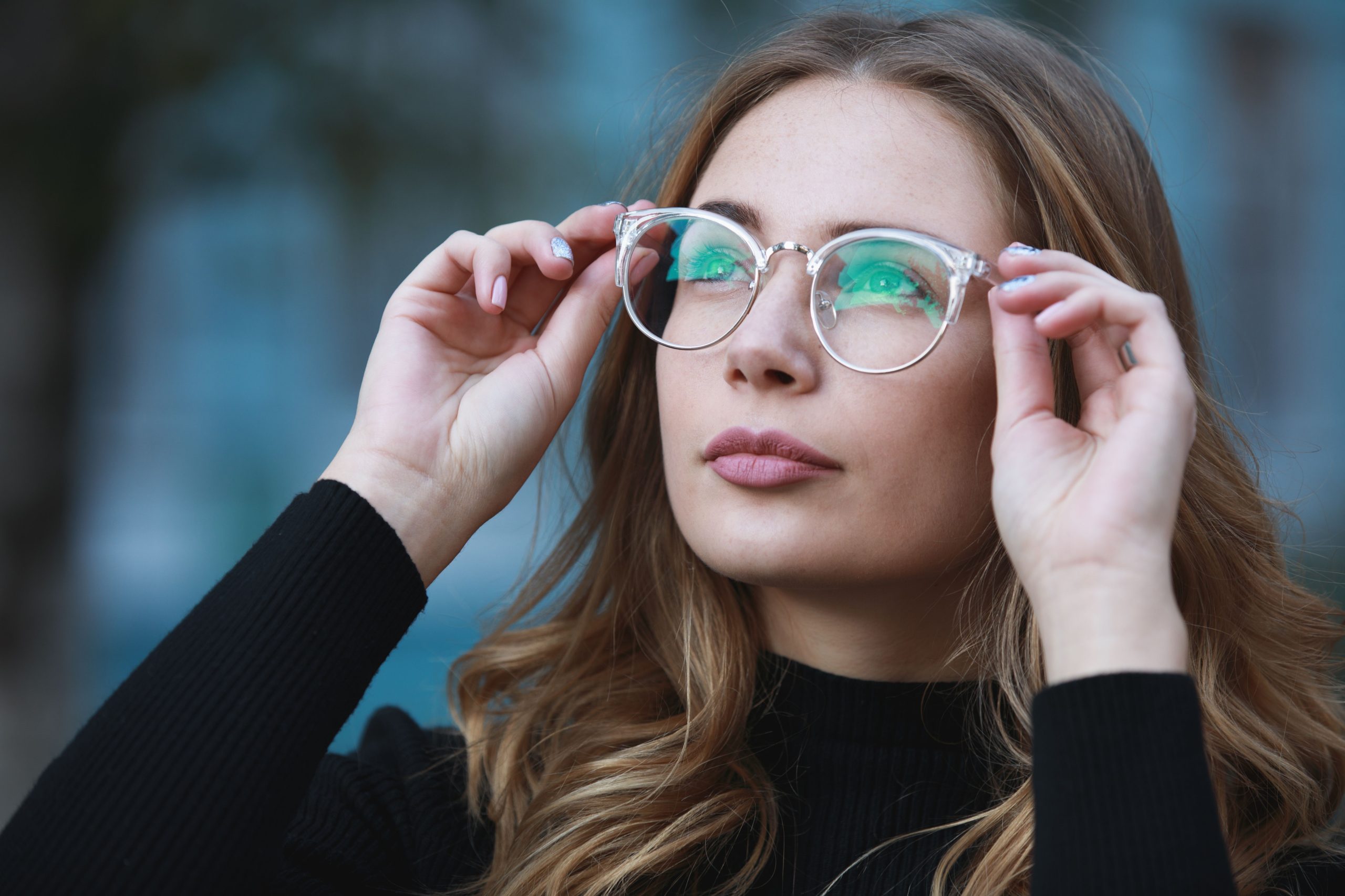 عینک طبی دخترانه - عینک آفتابی متناسب با رنگ چشم