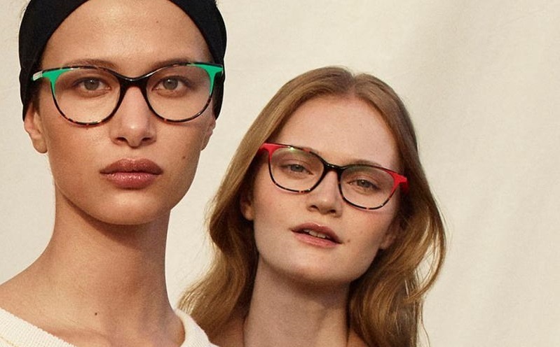 عینک طبی - درمان خشکی چشم با عینک