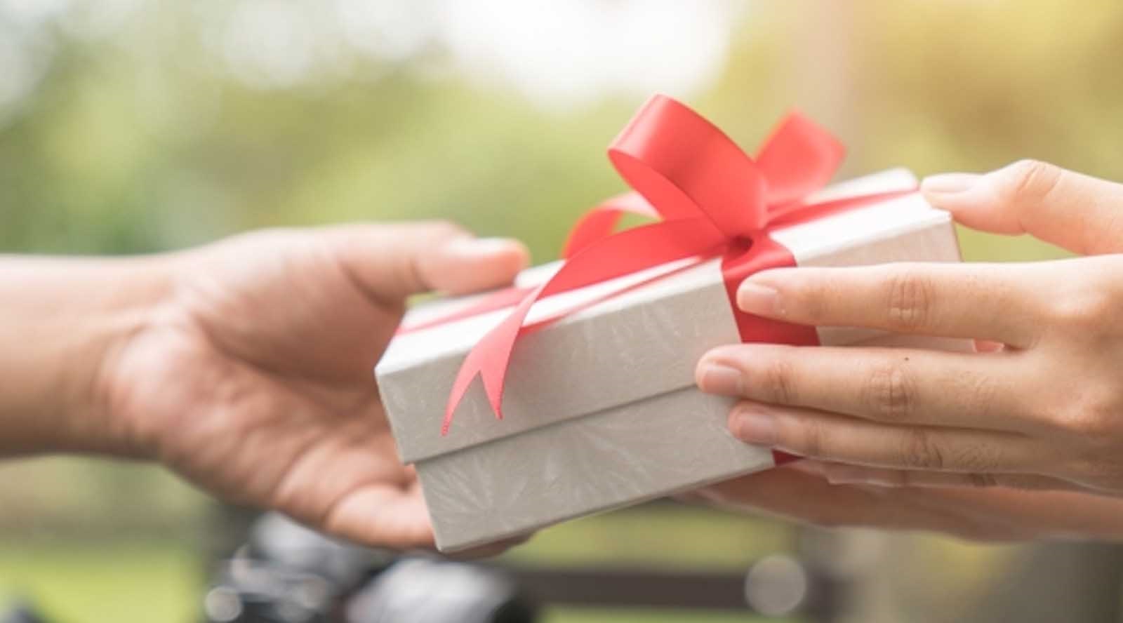 بهترین کادو برای روز زن - بهترین هدیه برای خانم ها