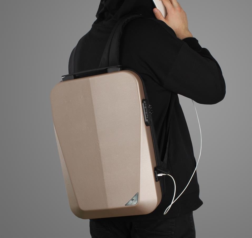 کوله پشتی پیشرفته - کوله پشتی هوشمند