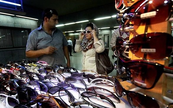 خرید عینک آفتابی از دستفروش